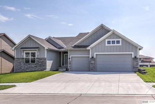 5405 N 190th St, Elkhorn, NE, 68022-1306 | Card Image