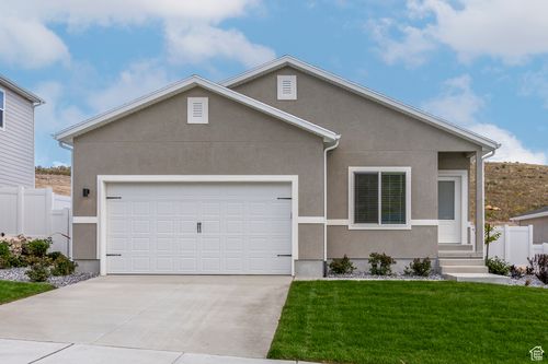 7164 N Oquirrh Ranch Pkwy, Eagle Mountain, UT, 84005-5825 | Card Image