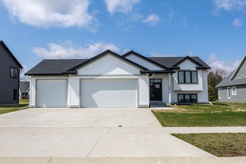 439 Spring Day Avenue Ne, Eyota, MN, 55934 | Card Image