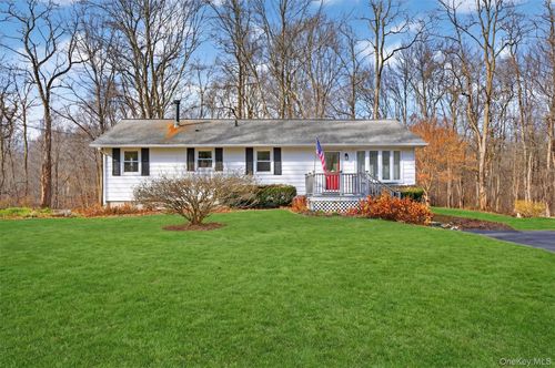 1360 State Route 208, Wallkill, NY, 12589-3706 | Card Image