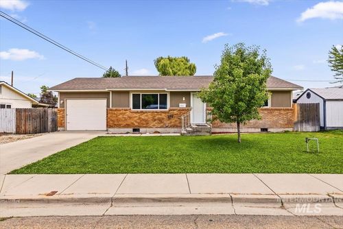 2015 Meadow Ave, Caldwell, ID, 83605-4769 | Card Image
