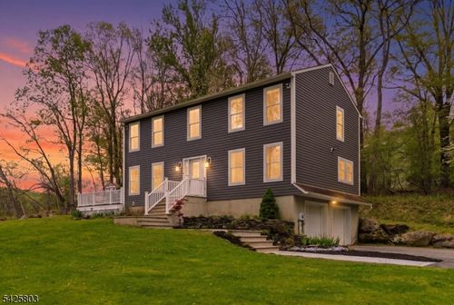 8 Danielle Dr, Great Meadows, NJ, 07838-2303 | Card Image