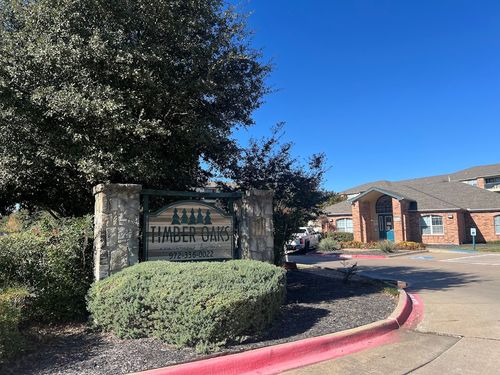 700 Timber Oaks Ln, Grand Prairie, TX, 75051-1091 | Card Image