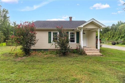 1608 Sharpe Rd, Greensboro, NC, 27406-9412 | Card Image