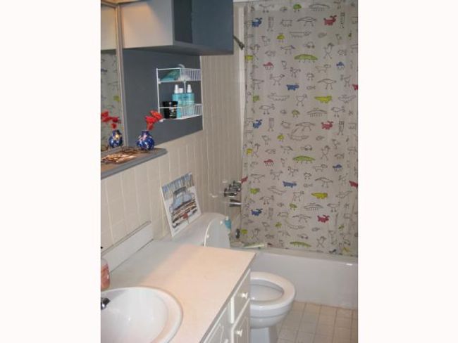 Bathroom | Image 7