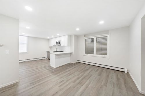 418 7th St, Union City, NJ, 07087-5763 | Card Image