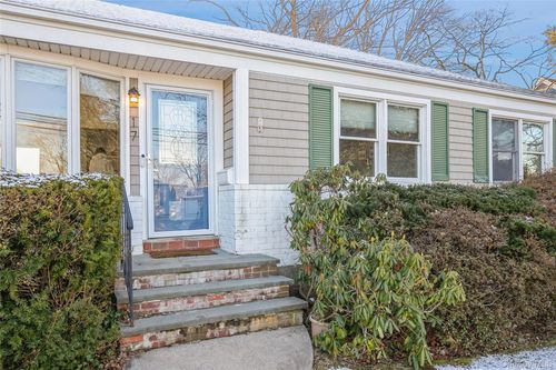 17 Goldsmith Ave, Greenlawn, NY, 11740-3111 | Card Image