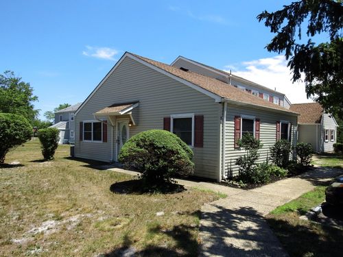 16 Chesapeake Ct, BARNEGAT, NJ, 08005-2517 | Card Image