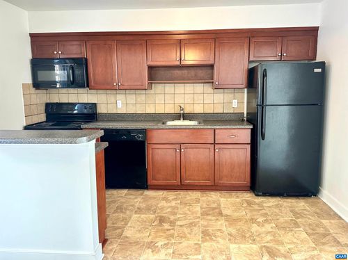 d-840 Fountain Ct, CHARLOTTESVILLE, VA, 22901-1851 | Card Image