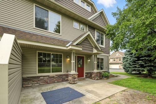 5460 100th Ln N, Brooklyn Park, MN, 55443-5702 | Card Image