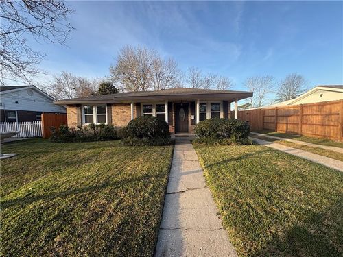 9008 Darby Ln, River Ridge, LA, 70123-2908 | Card Image