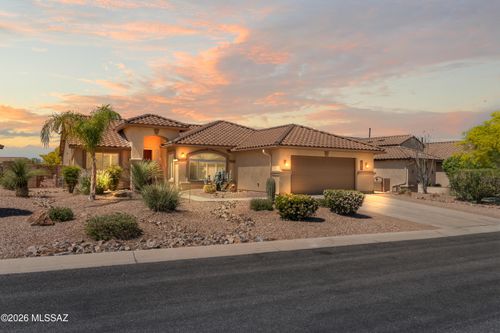 555 N Alexis Loop, Green Valley, AZ, 85614 | Card Image
