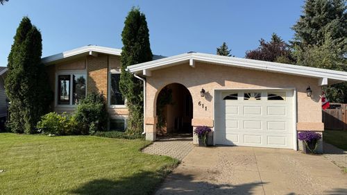 611 6 Ave W, Hanna, AB, T0J1A0 | Card Image