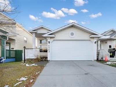 6963 Laguna Way Ne, House detached with 4 bedrooms, 3 bathrooms and 6 parking in Calgary AB | Image 1