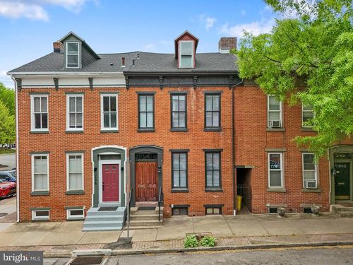240 W Philadelphia St, YORK, PA, 17401-2951 | Card Image