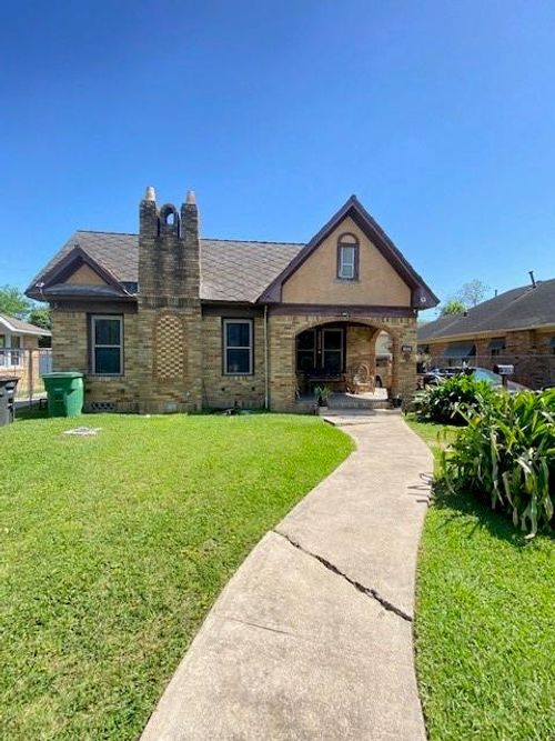 1433 Munger St, Houston, TX, 77023-4534 | Card Image
