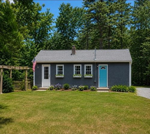 10-A Wood Rd, Acushnet, MA, 02743 | Card Image