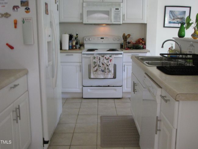 3608Knollwood-Kitchen | Image 7