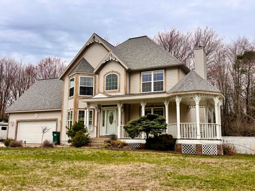 1106 Brookway Ct, Norton Shores, MI, 49441-7007 | Card Image