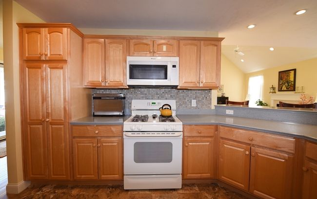 27 - 27 Arbor Hills Dr, Condo with 2 bedrooms, 3 bathrooms and 2 parking in Kingston MA | Image 8