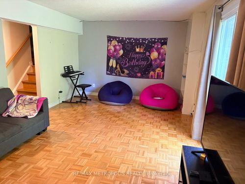 21-30 Clarendon Cres, London, ON, N6C5Y1 | Card Image