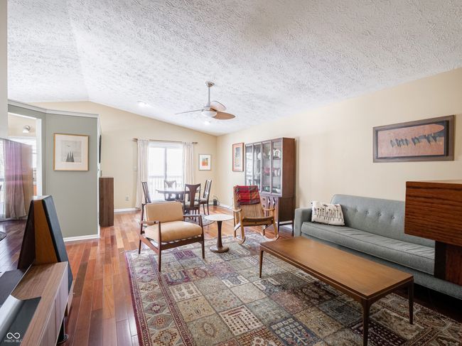 7629 Farm View Cir W, Condo with 2 bedrooms, 2 bathrooms and null parking in Indianapolis IN | Image 8