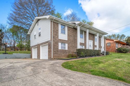 111 Edgewood Cir, Fort Oglethorpe, GA, 30742-3013 | Card Image