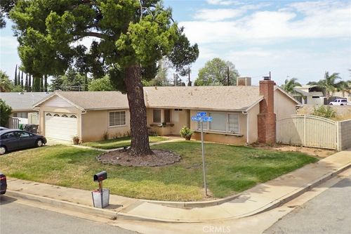 1065 Kingswell Ave, Banning, CA, 92220 | Card Image