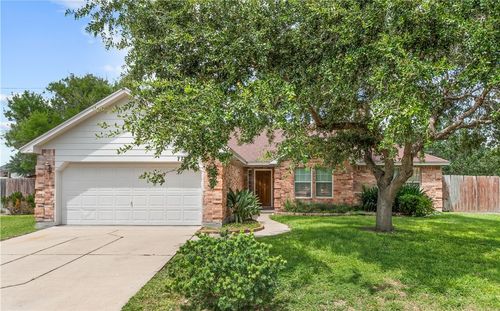 7702 Yoakum Cir, Corpus Christi, TX, 78413-6134 | Card Image