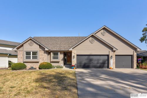 8614 Kauai Drive, Papillion, NE, 68046 | Card Image