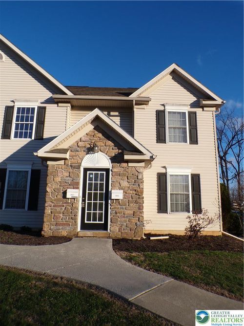 1013 Devonshire Rd, Allentown, PA, 18103-5615 | Card Image