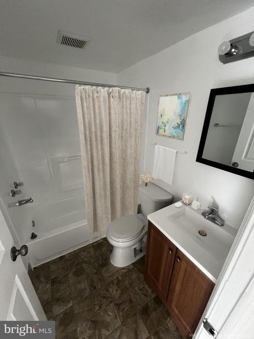 apt-202-324 37th St Se, WASHINGTON, DC, 20019-3142 | Card Image
