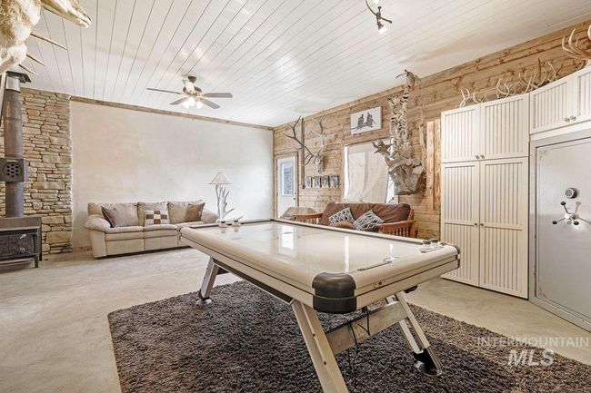 2040 E 2200 N, House other with 9 bedrooms, 6 bathrooms and 2 parking in Twin Falls ID | Image 40