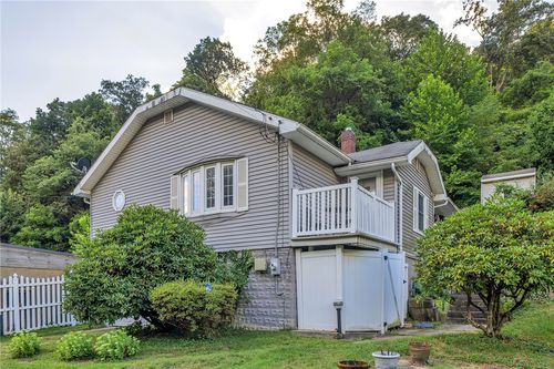 912 Wall Ave, Pitcairn, PA, 15140-1030 | Card Image