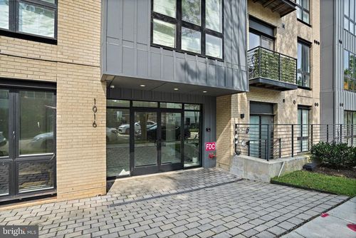 305-1016 17th Pl Ne, WASHINGTON, DC, 20002-7784 | Card Image