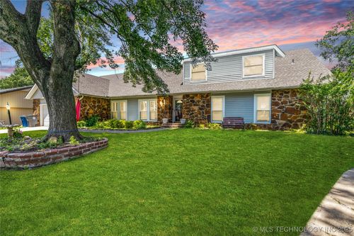 9208 S 70th East Ave, Tulsa, OK, 74133-5352 | Card Image