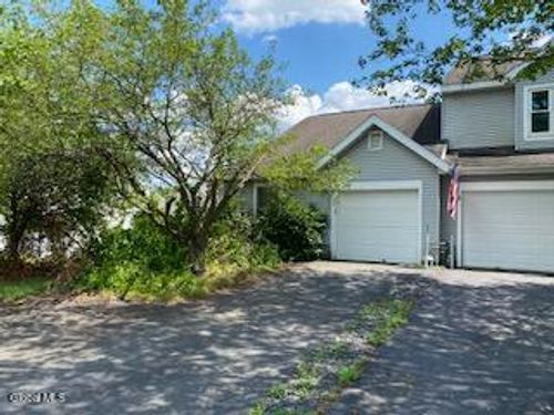 7 Sandra Ln, Rensselaer, NY, 12144-9664 | Card Image