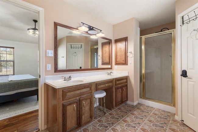 Notice the double vanity. | Image 23