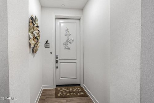 unit-203-2870 Wagon Wheel Rd, Oxnard, CA, 93036-1457 | Card Image