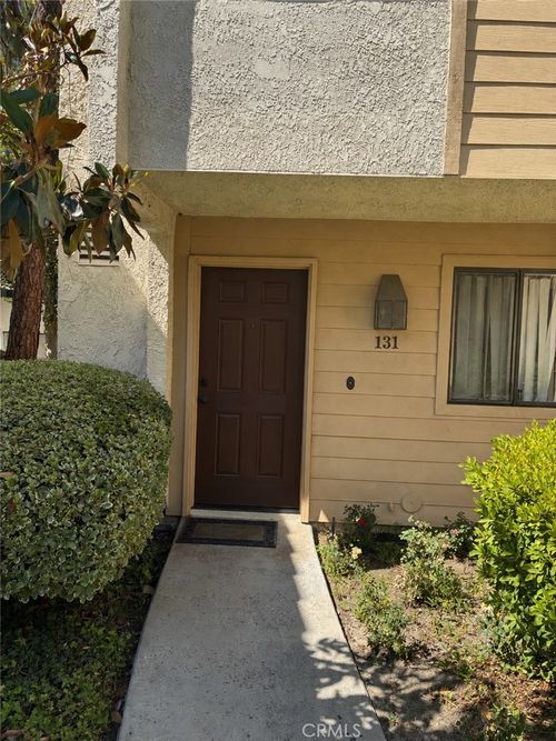 5720 Owensmouth Avenue, Woodland Hills, CA, 91367 | Card Image