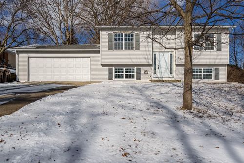 617 E 3rd St, BYRON, IL, 61010-9662 | Card Image