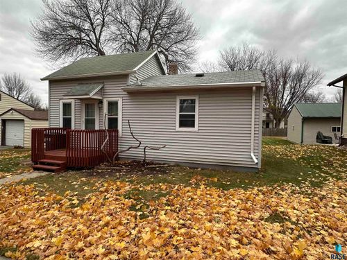 820 N Cedar St, Luverne, MN, 56156-1321 | Card Image