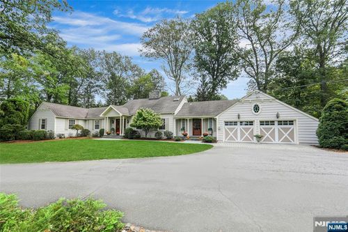 269 Edgewood Rd, Franklin Lakes, NJ, 07417-2006 | Card Image
