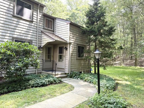 unit-d-37 Happy Hollow Cir, Stratford, CT, 06614-8419 | Card Image