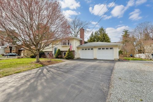 8 Royal Oak Dr, Nashua, NH, 03064-1652 | Card Image