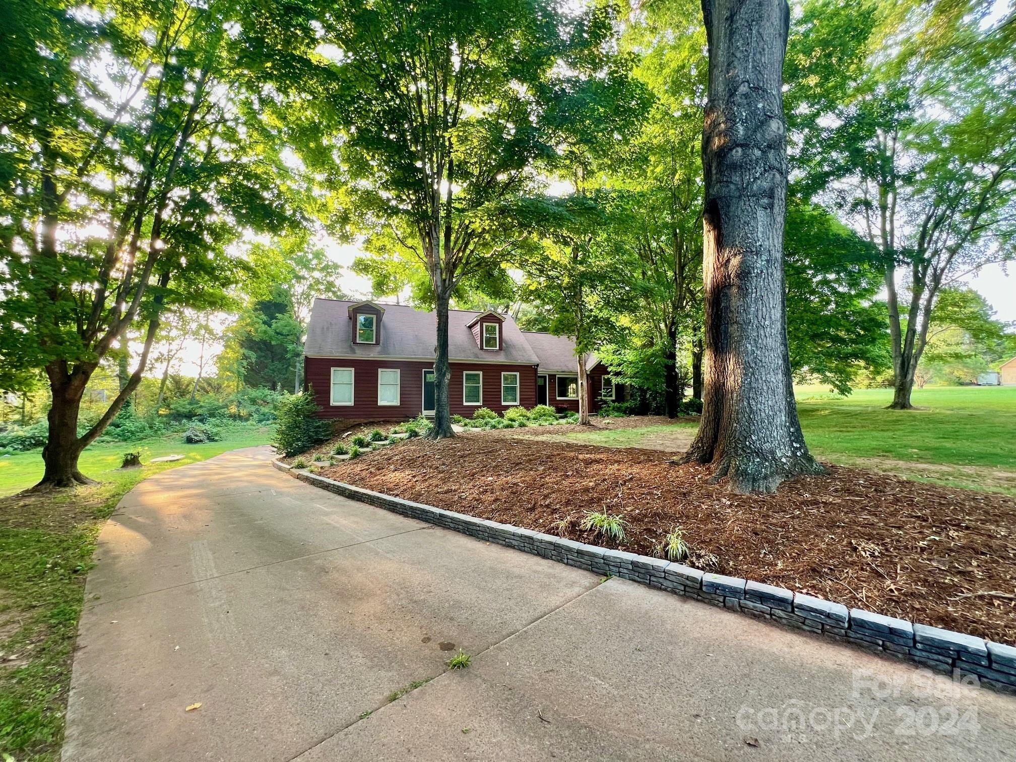 Colts Neck Ln, Taylorsville, NC 28681