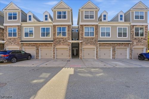 612 Lopez Ln, Morris Plains, NJ, 07950-2956 | Card Image