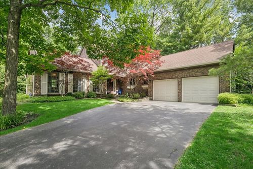 213 Ascot Ct, Lake Bluff, IL, 60044-1906 | Card Image