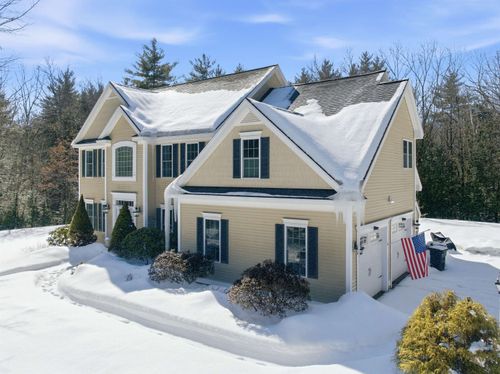 7 Amber Ln, Bedford, NH, 03110-4728 | Card Image