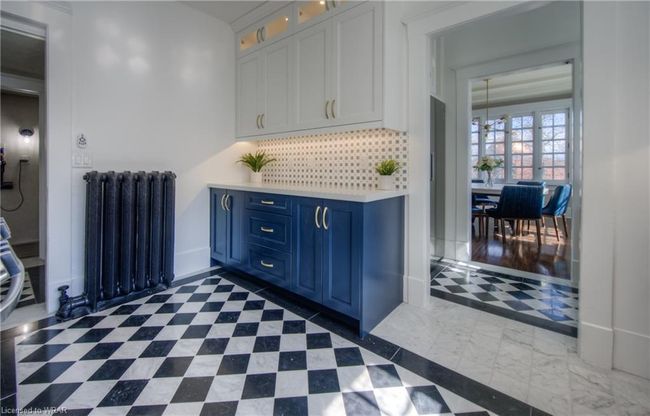 518 Bridgeport Rd E, House other with 6 bedrooms, 3 bathrooms and 22 parking in Kitchener ON | Image 17